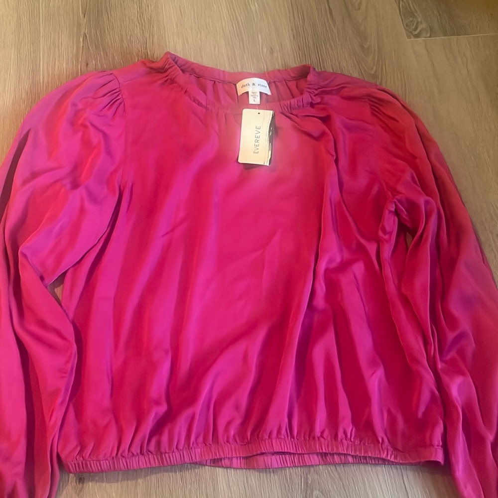 NWT Evereve pink shirt (Cloth & Stone brand bought at Evereve). Size large.